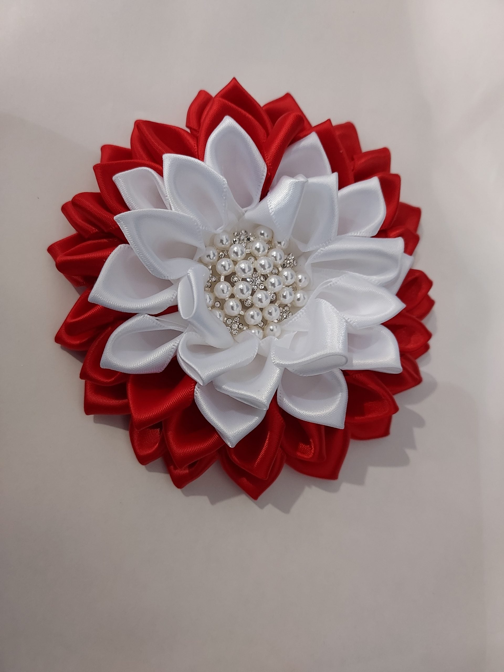 R&W Flower Brooch