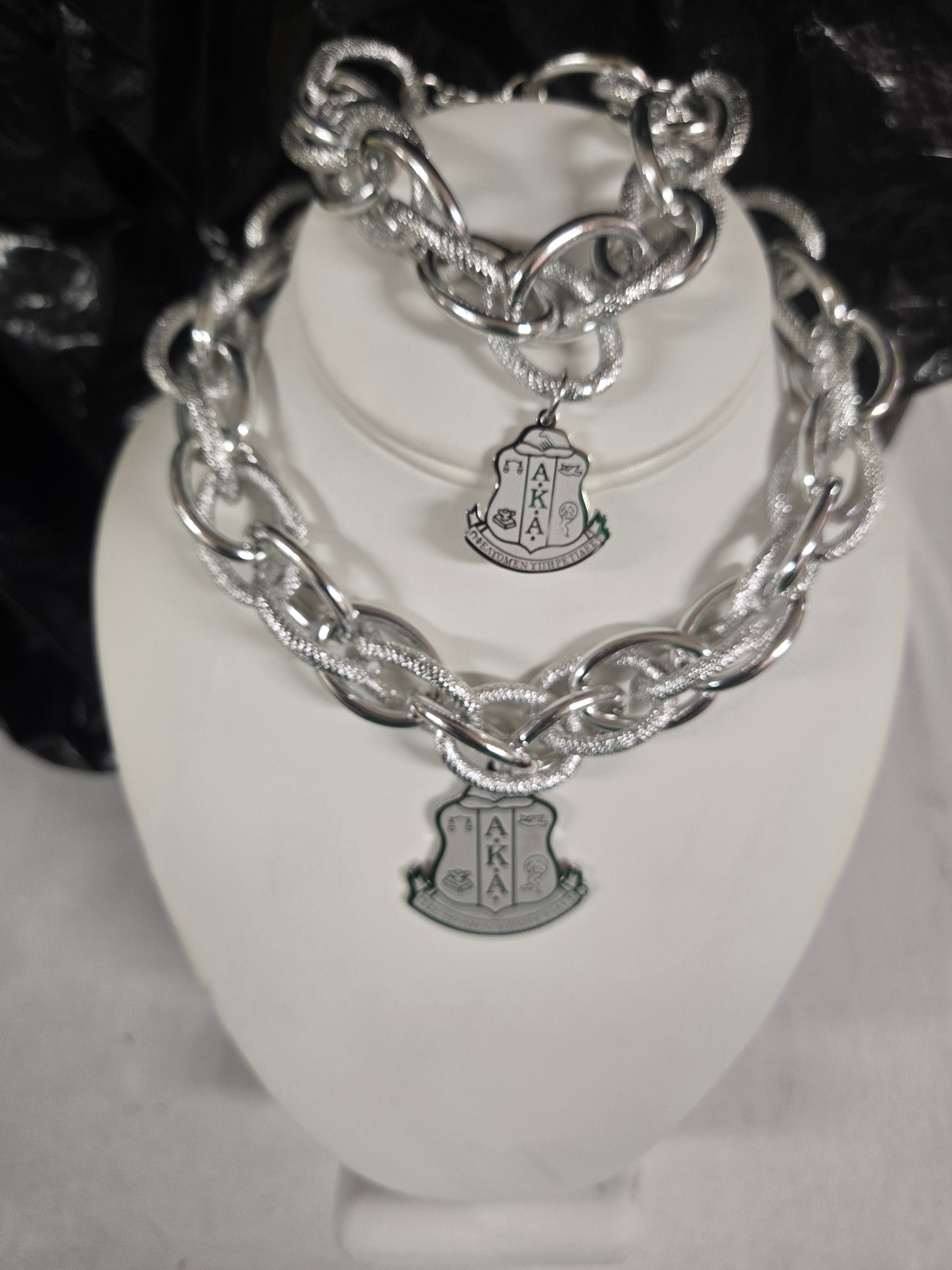 2-Piece Silver SS Crest Necklace Set