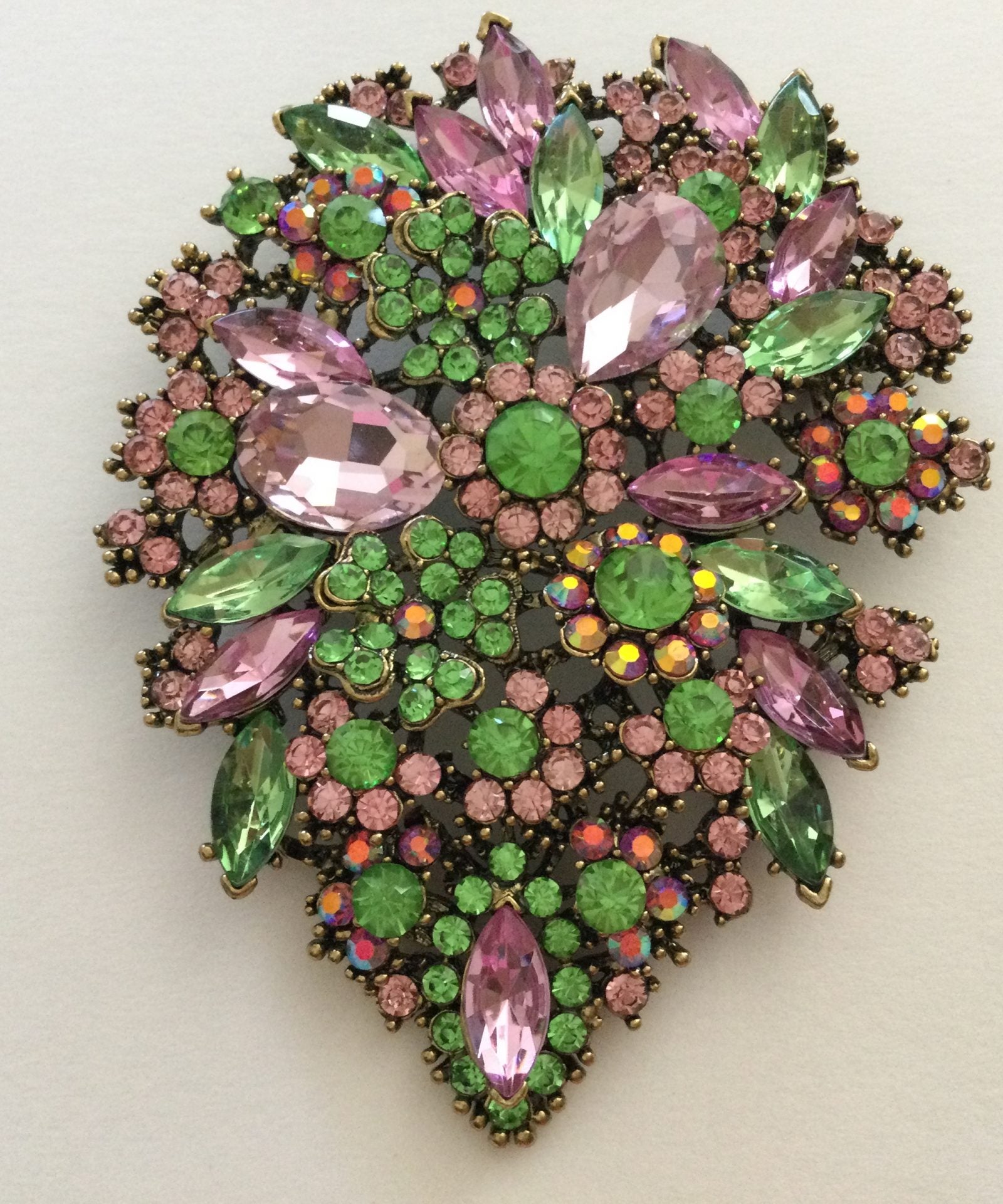 Lg. Teardrop Brooch