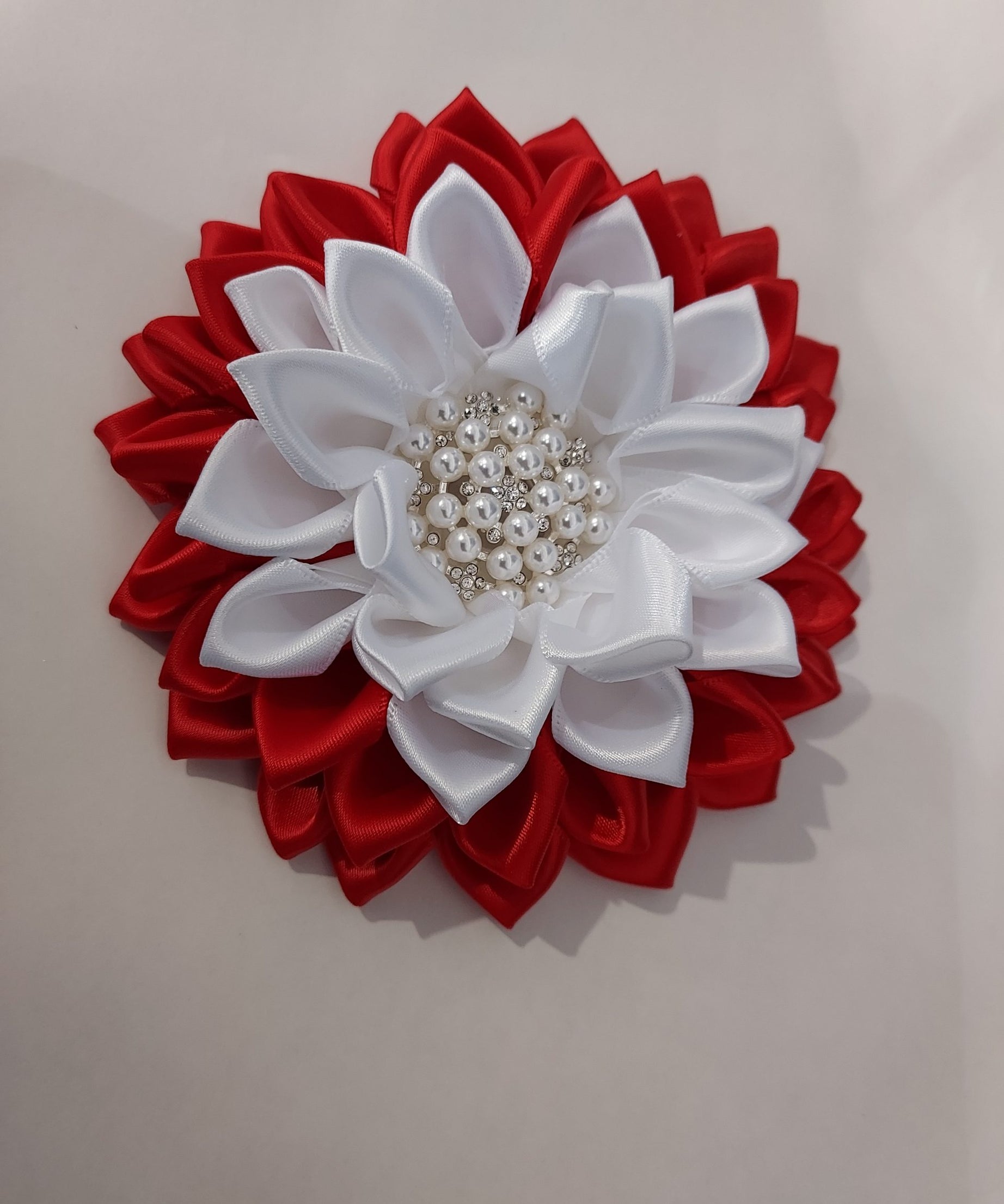 R&W Flower Brooch